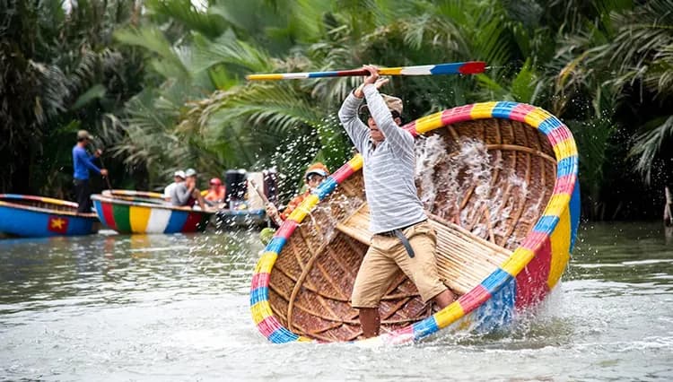 暑假折2千.限時搶購.精選中越峴港｜萬豪1晚.會安.巴拿山.迦南島.順化雙層觀光巴士.升級三晚五星酒店.無購物六日｜含稅簽.高雄出發-6