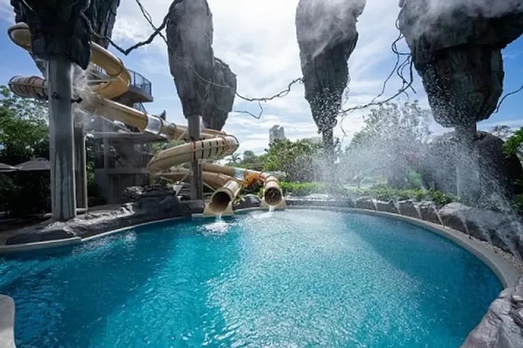 太空水上樂園