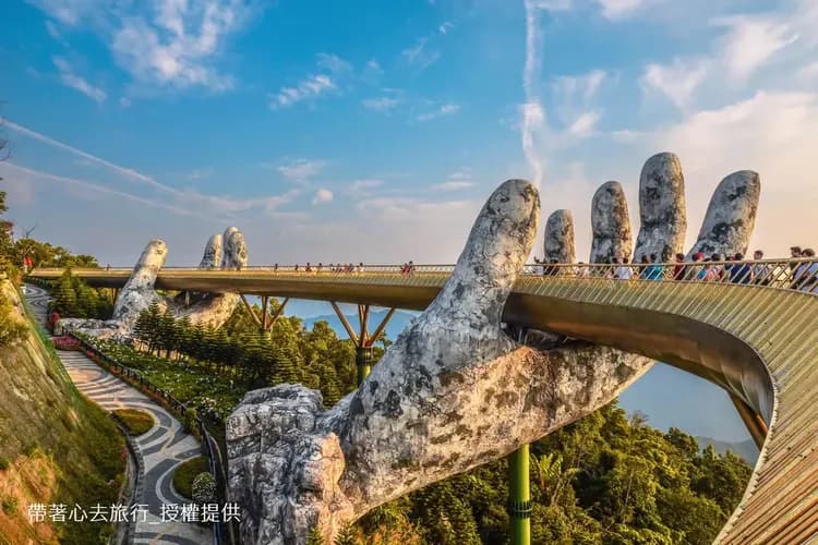 巴拿山(法國春天山城)