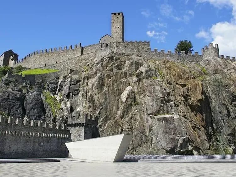 【世紀之星河輪、套房豪經艙、早鳥享優惠】尊享萊茵義瑞、荷德法酒鄉藝境、五星阿爾卑斯、六大世界遺產13日-9