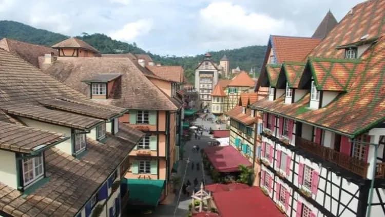 武吉丁宜法國村