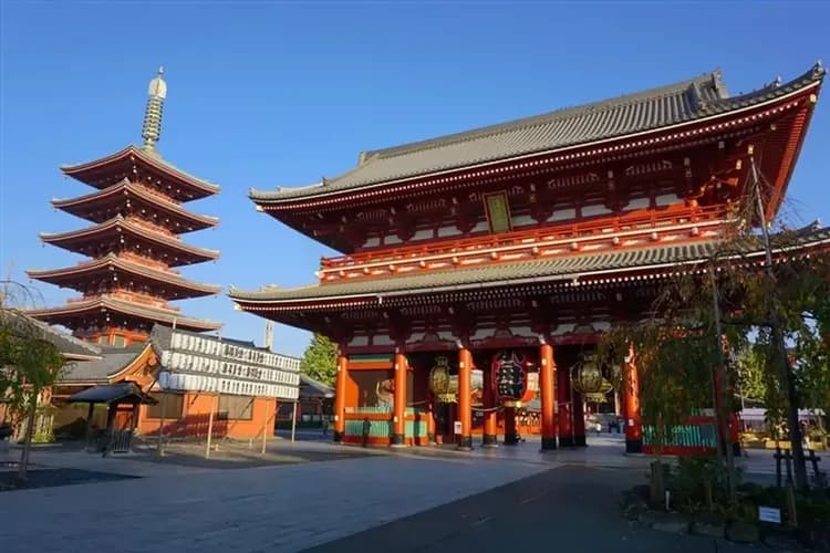 東京跟團半自助～富士忍野八海、淺草仲見世通、御殿場OUTLET、都會悠遊購物五日-6