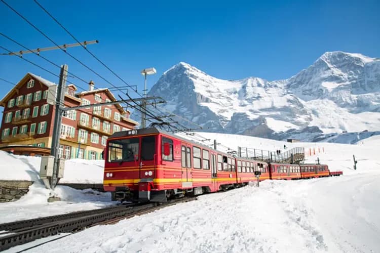 超值德瑞雙峰～最美少女峰、全覽鐵力士山、夢幻新天鵝堡、童話亞爾薩斯10日-13