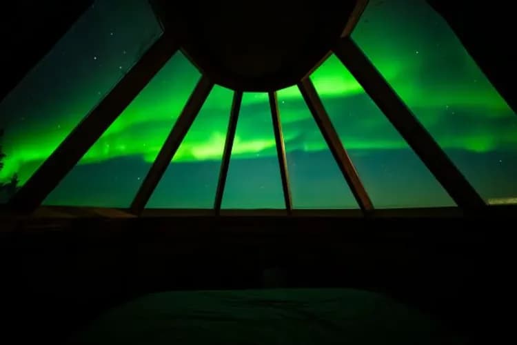 玻璃極光屋(住宿乙晚)