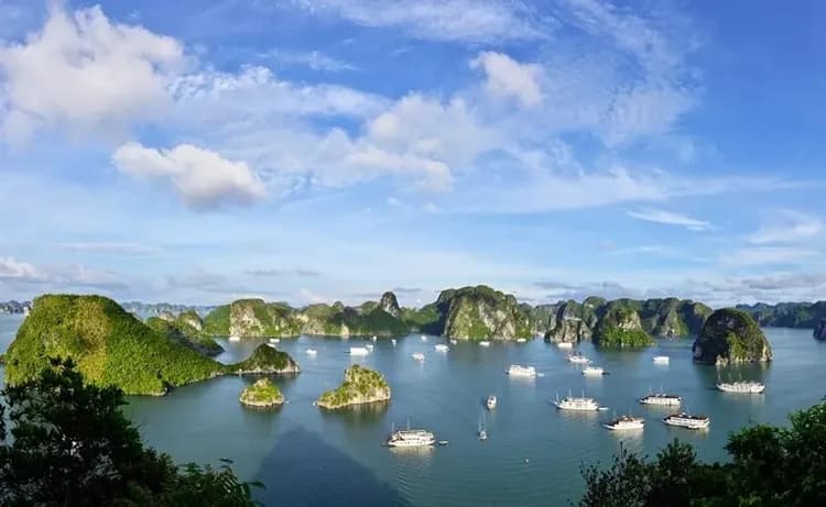 下龍灣(海上桂林；聯合國世界遺產目錄)