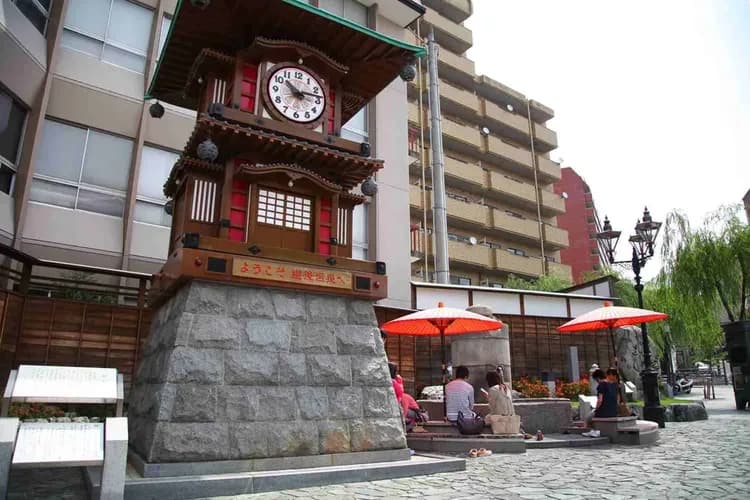 道後溫泉：道後溫泉本館+少爺音樂鐘+放生園(足湯)