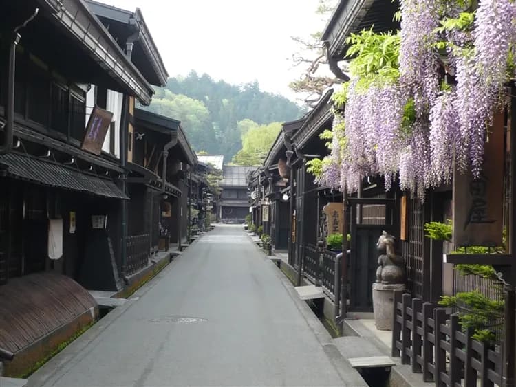 端午連休ＧＯ～北陸黑部立山雪牆｜合掌村(入屋參觀).兼六園.古道馬籠宿.犬山城.財運神社.飛驒高山~贈糰子.雙溫泉五日｜保住萬怡