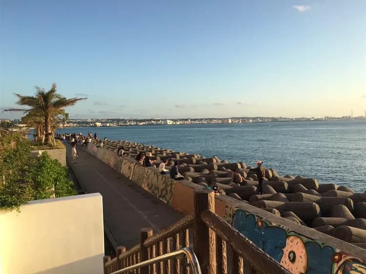 限定沖繩旅遊｜全程無自理餐｜古宇利～跨海大橋．最新DMM水族館．琉球傳統文化．BBQ暢食四日｜保住1晚國際品牌飯店-6