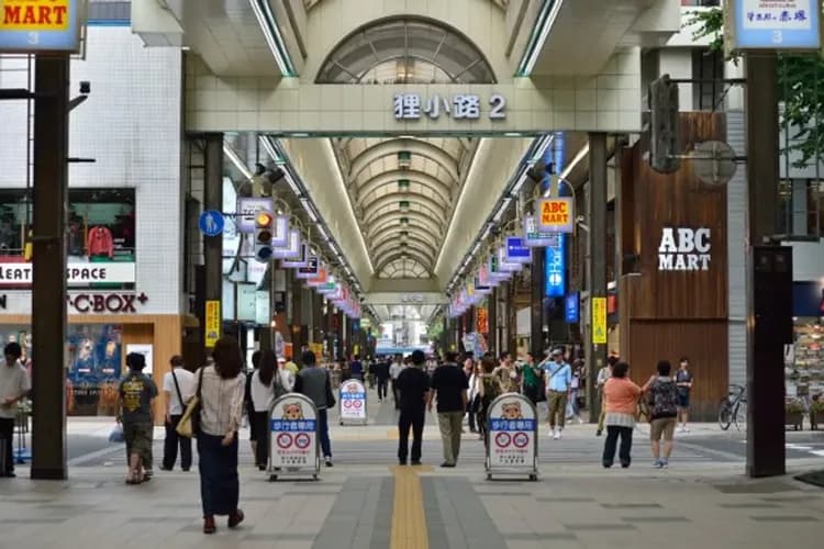 楓采北海道～洞爺花火船、定山溪光盛典、函館夜景纜車、和牛三大蟹三溫泉五日-7