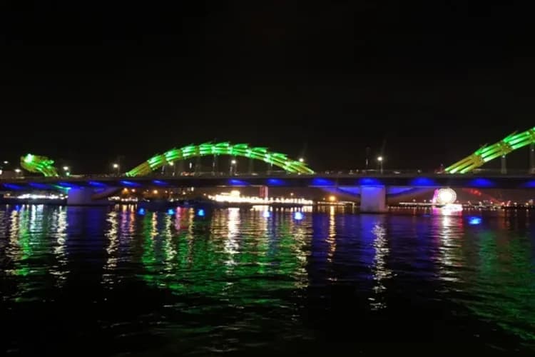 嗨玩中越雙城～纜車佛手橋、迦南島竹桶船、會安燈籠古鎮、玩峴港半日閒五日-8