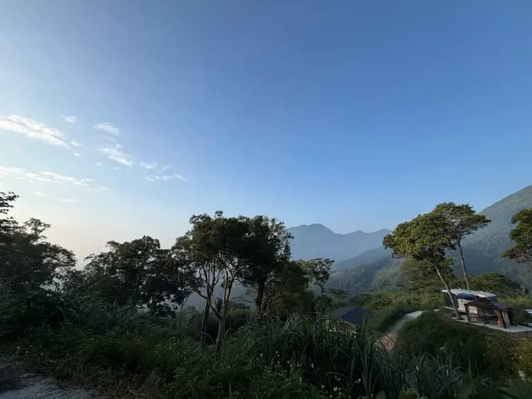 尖石森夜藏星免搭帳露營區｜全新上架！景觀露營車、獨立衛浴、雲海星空秘境-8