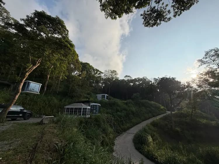 尖石森夜藏星免搭帳露營區｜全新上架！景觀露營車、獨立衛浴、雲海星空秘境-4