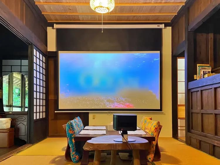 ・【二番座】プロジェクターもご利用いただけます