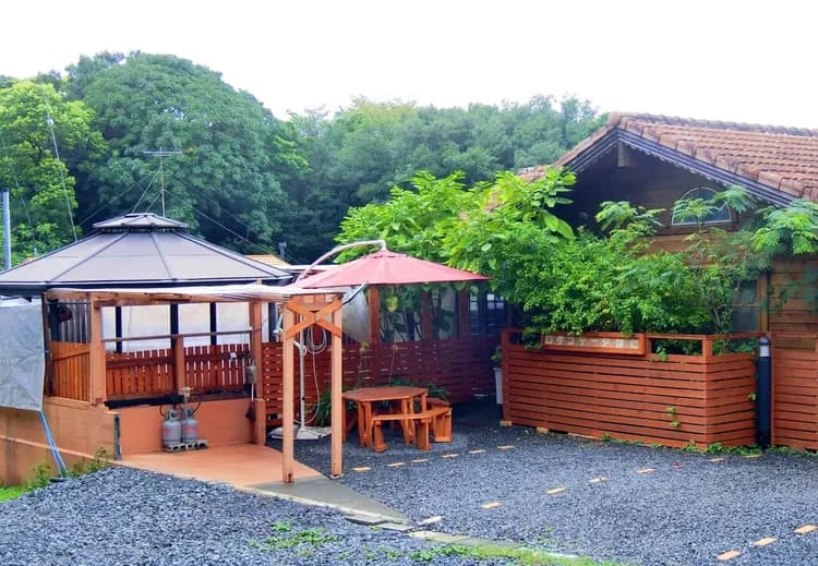 表玄関・駐車場３台