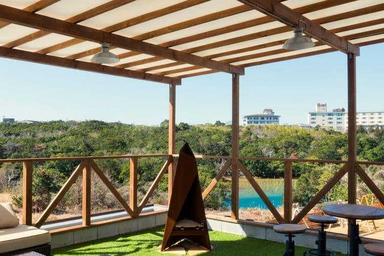 英虞湾が望めるテラス