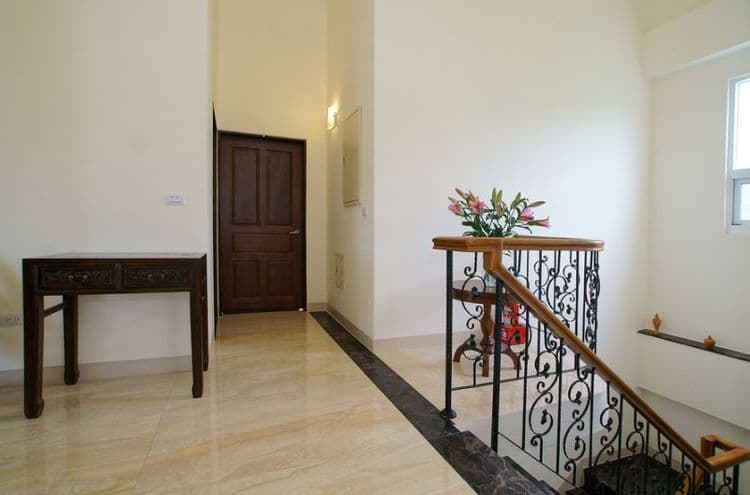 Happiness Light House-10