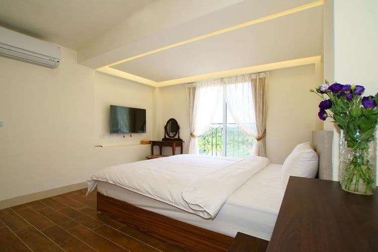 Happiness Light House-13