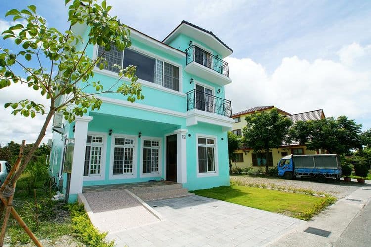 Happiness Light House-1