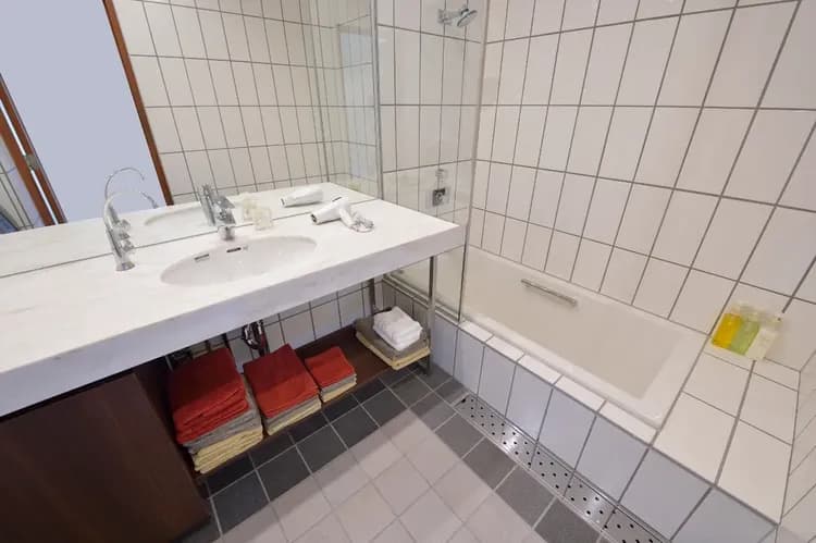 バスルーム　バスタブ付き