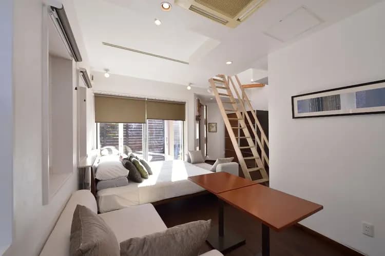 studio概観　ソファ＆テーブル