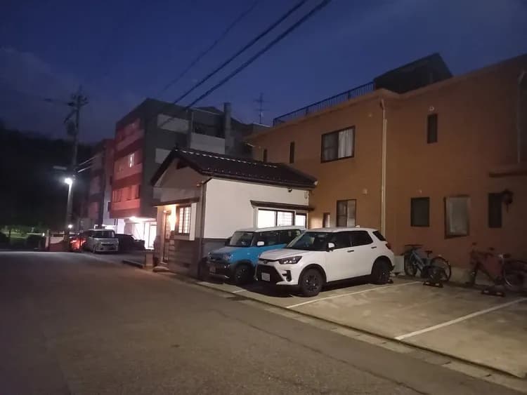 白車泊まっているところです。