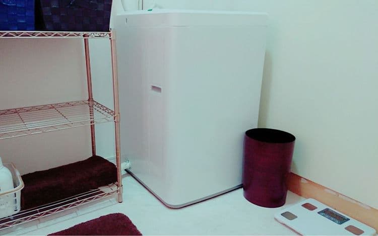 洗濯機/物干しスペースもあります。洗濯機は無料でご使用いただけます。