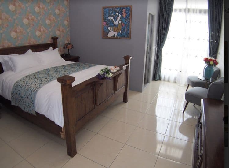 Hualien falls in love with Paris-6