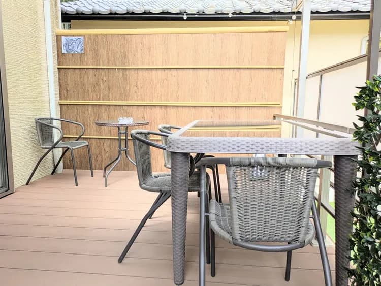 ウッドデッキではおタバコお吸いになれます