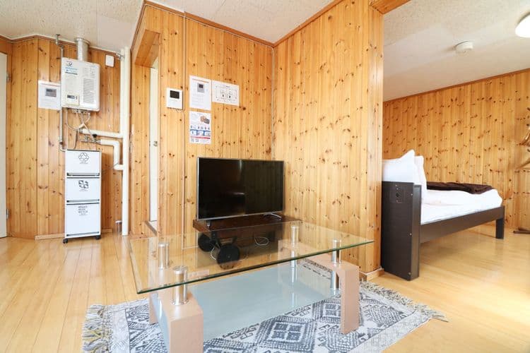 テレビ、リビングルーム