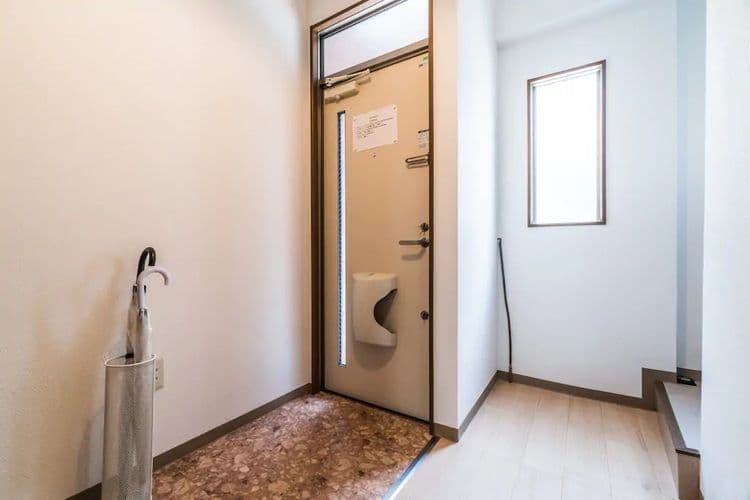 뉴 하우스, 신사이바시까지 1분-16