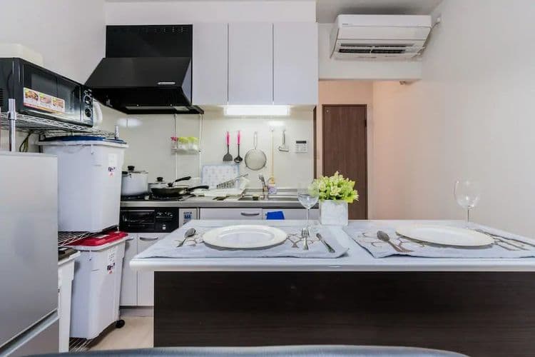 뉴 하우스, 신사이바시까지 1분-9