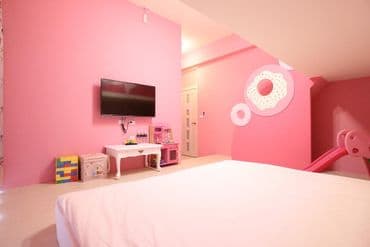 2樓甜甜圈3人房