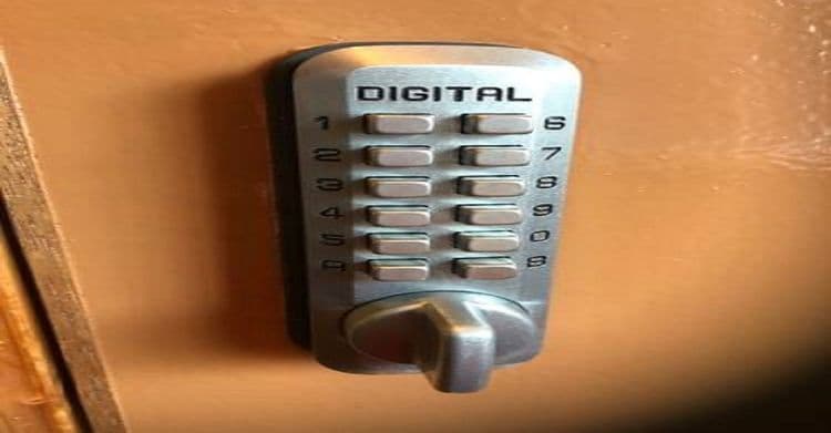 女性専用洋室ドミトリーroom