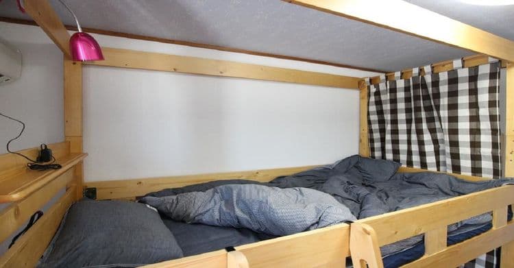 女性専用洋室ドミトリーroom