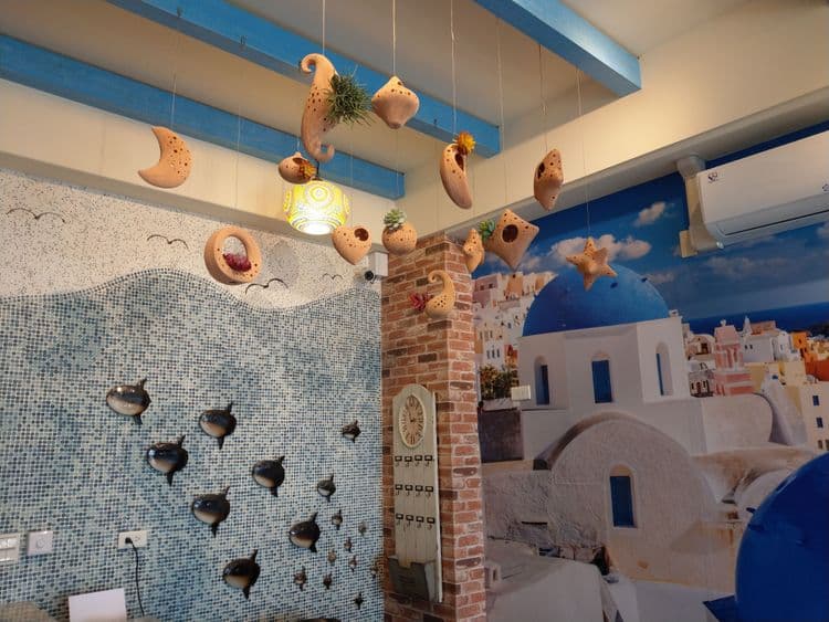 White Mediterranean Hostel-9