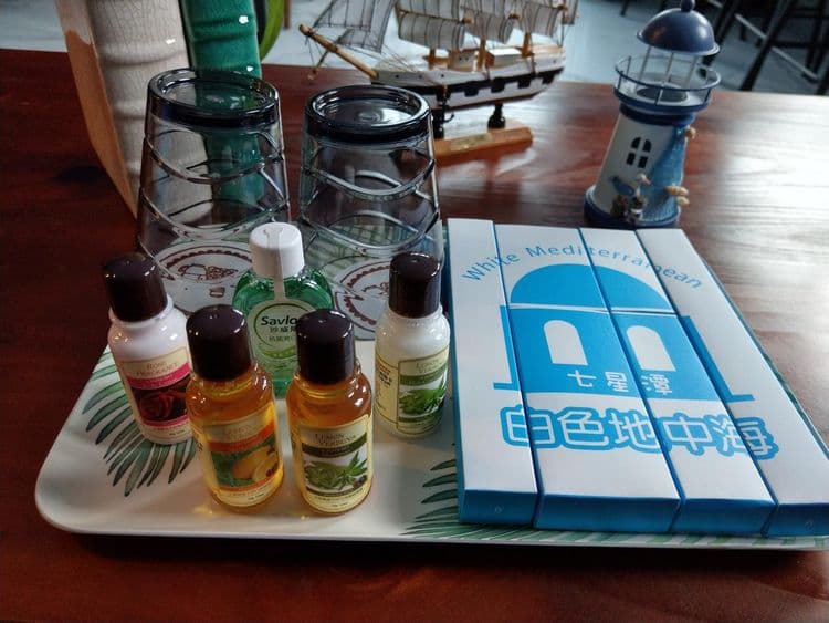 White Mediterranean Hostel-7