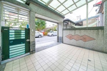 車庫及烤肉塲地