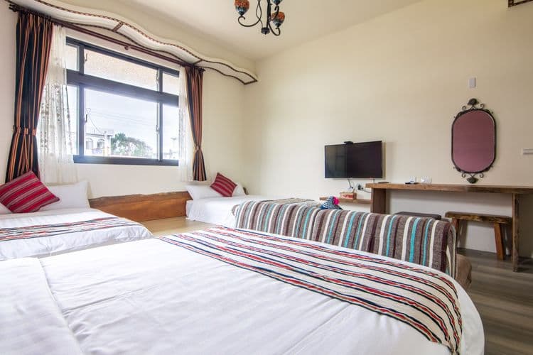 花蓮藍天普悠瑪民宿 | 景觀綠地x生態水池 | 親子友善｜原住民風味早餐-12