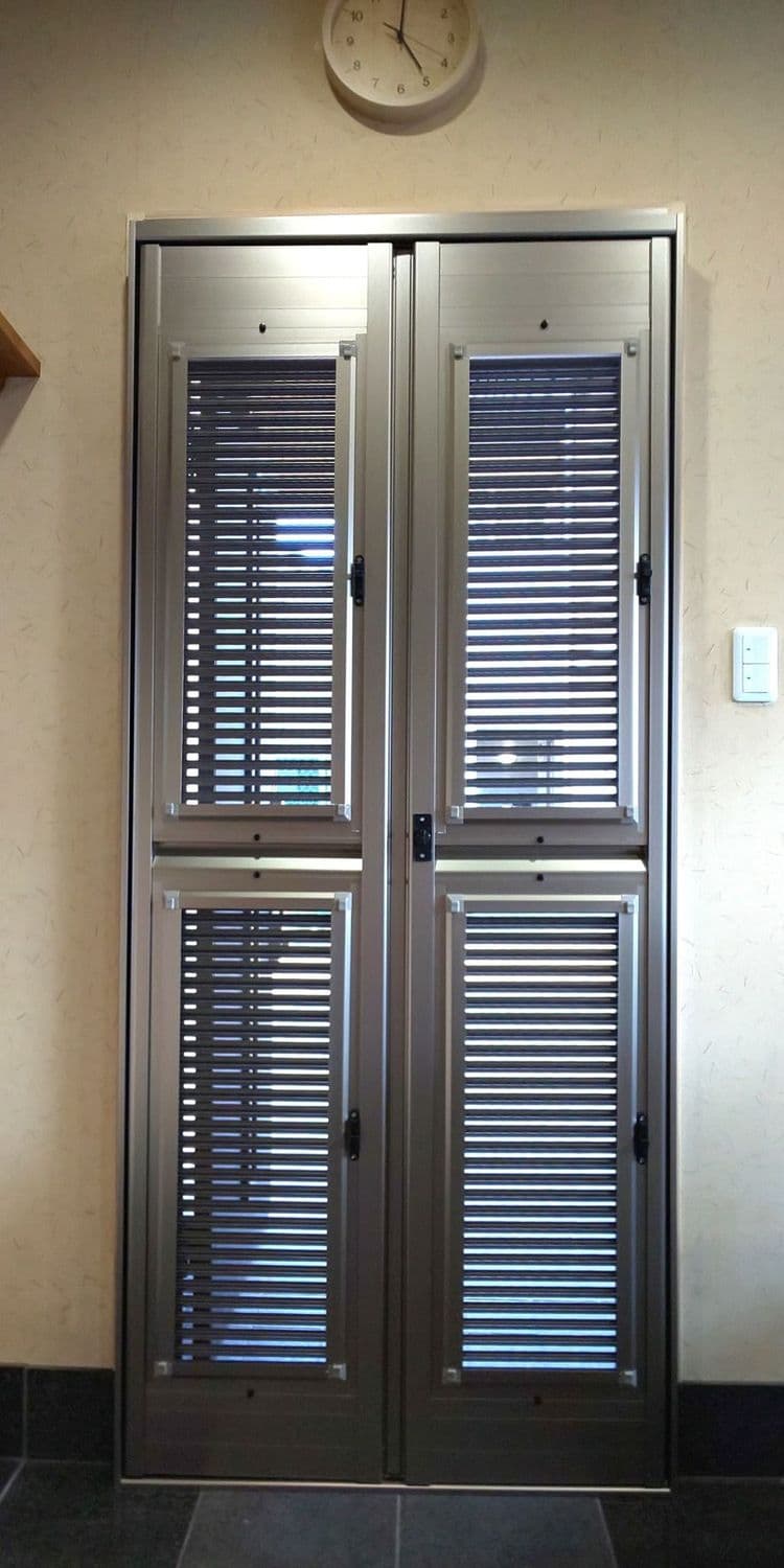 通風ドア・ダイニング側から