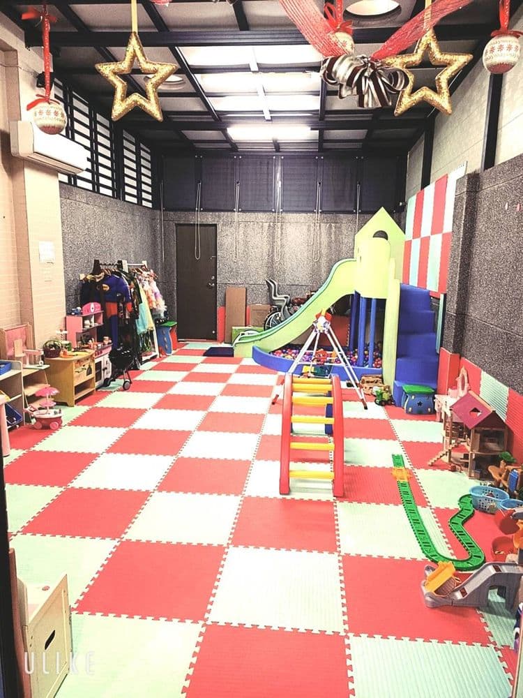 小搗蛋親子民宿 l 卡通服裝、親子遊戲區-14