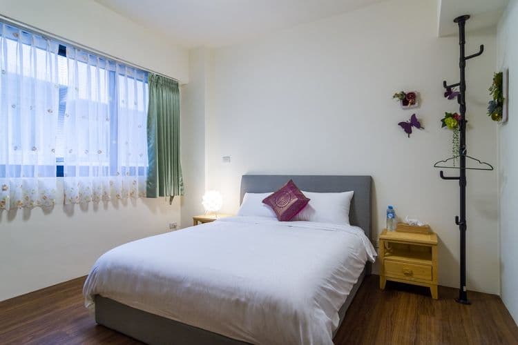 Wendy's Home City Hall B-6