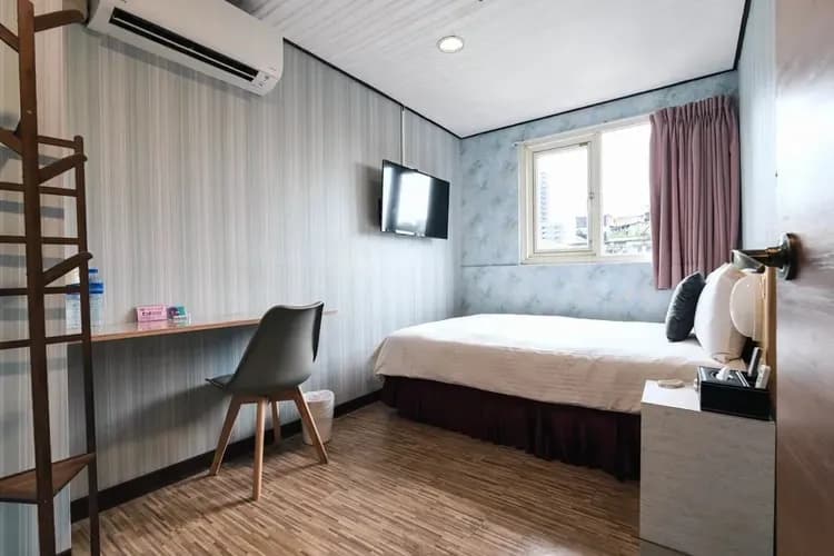 首府旅館｜緊鄰府中、板橋站-1