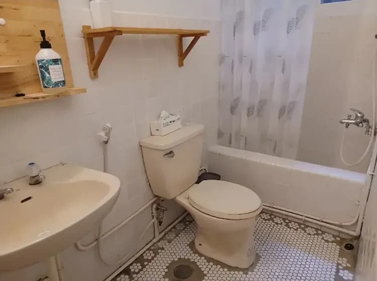 Near Cultural Center - Old House new style- First Floor - Good Parking-12