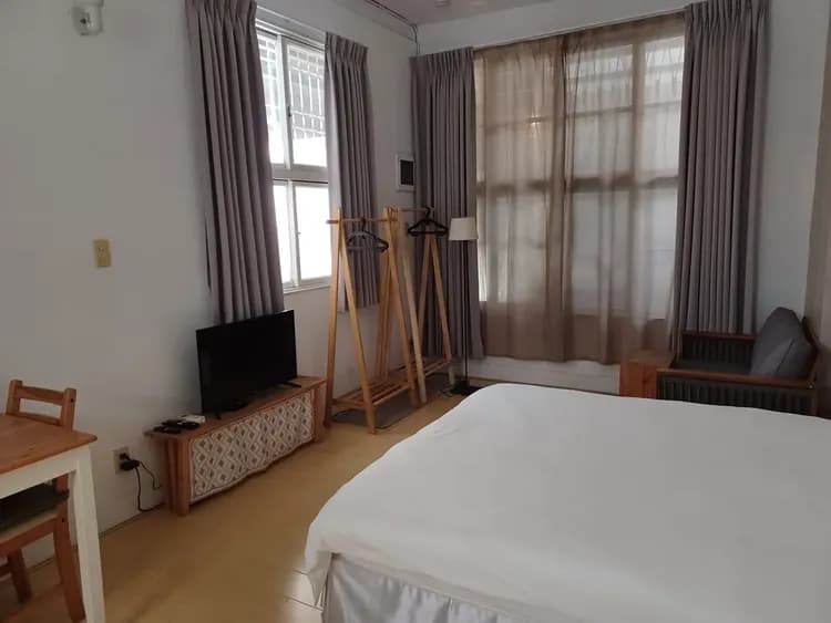 Near Cultural Center - Old House new style- First Floor - Good Parking-8