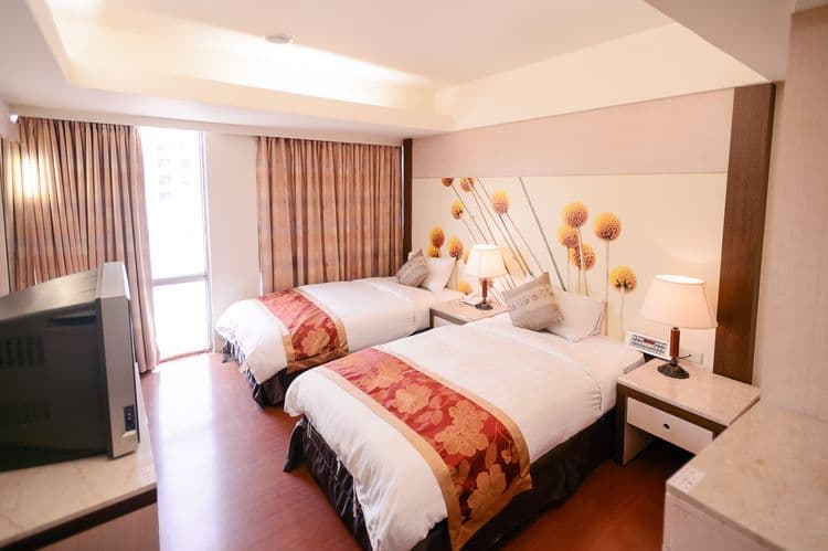 華登商務大飯店 ｜洲際棒球場10分鐘 ｜-5