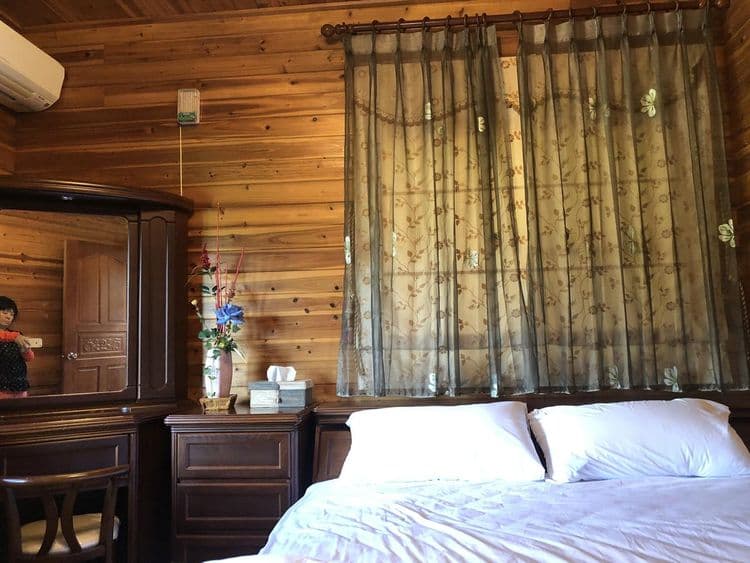 倚月觀荷民宿（可包棟）｜烤肉區、停車場-5