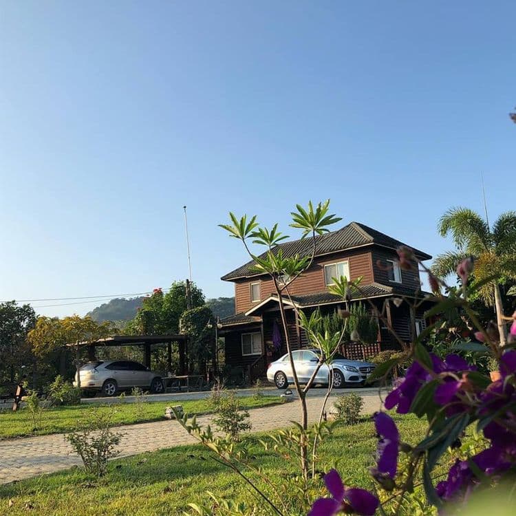 倚月觀荷前外觀