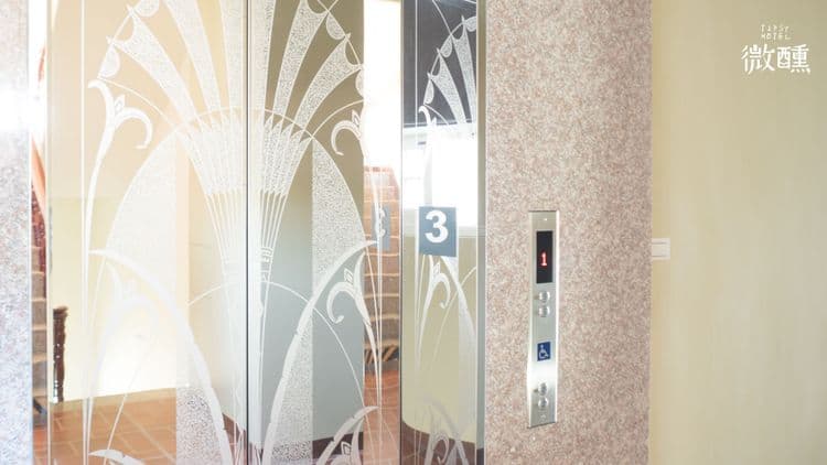微醺｜電梯