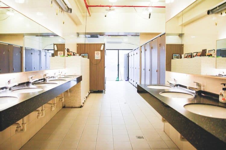 公共盥洗室/Public Restroom