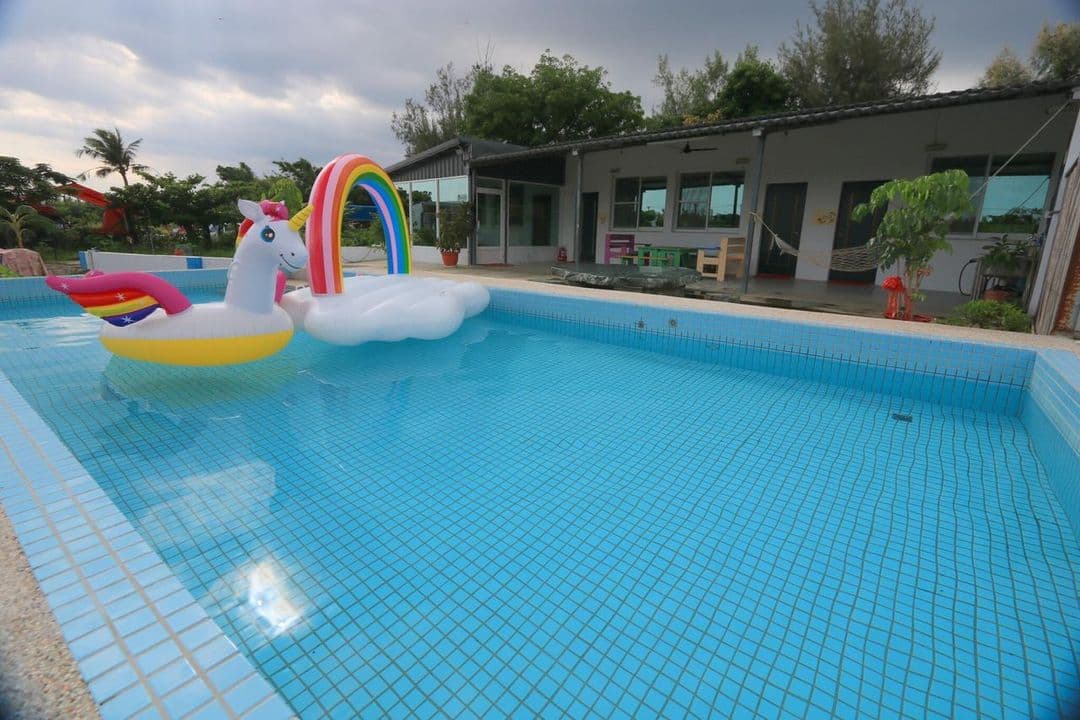 屏東縣-戀戀121庭園villa｜12~16人墾丁包棟 | 寵物友善&戶外游泳池&BBQ烤肉